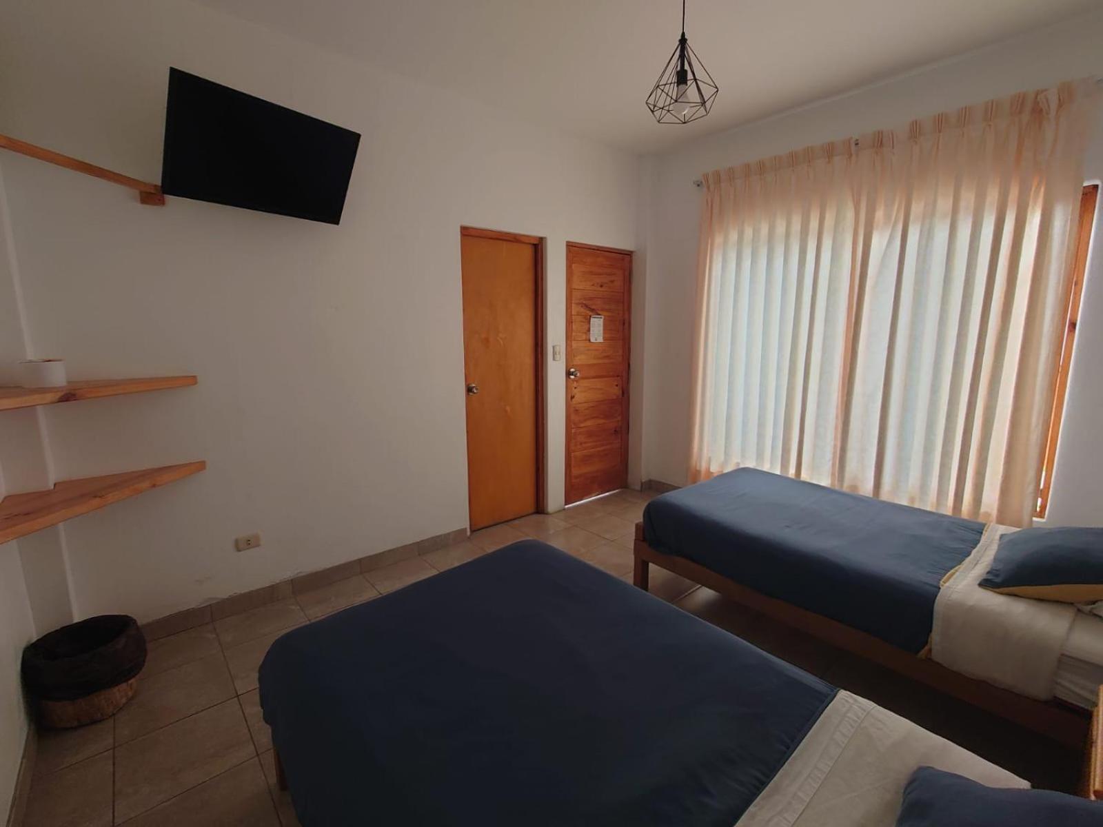 Ravenala Paracas Hostel Esterno foto